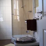 Hostal Dreimaederlhaus Rieden