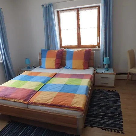 Dreimaederlhaus Rieden Hostel *