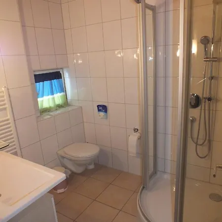 Dreimaederlhaus Albergue *