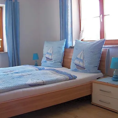 Dreimaederlhaus Hostel *