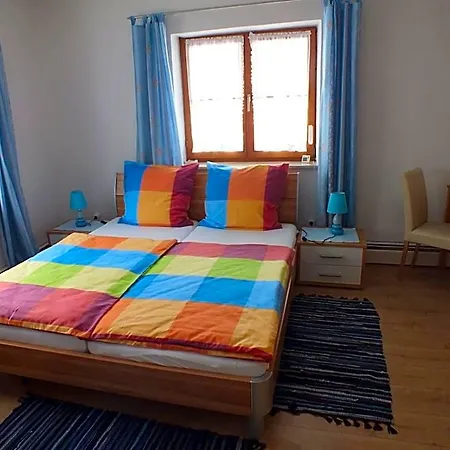 Hostel Dreimaederlhaus Rieden
