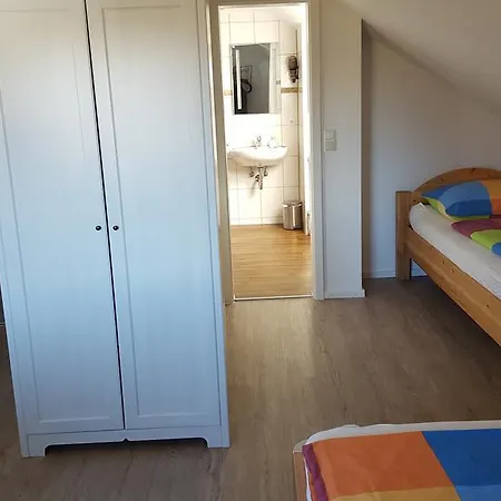 بيت شباب Dreimaederlhaus ريدن